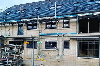 PVC-, Aluminium- und Holzfenster PVC-, Aluminium- und Holzfenster
